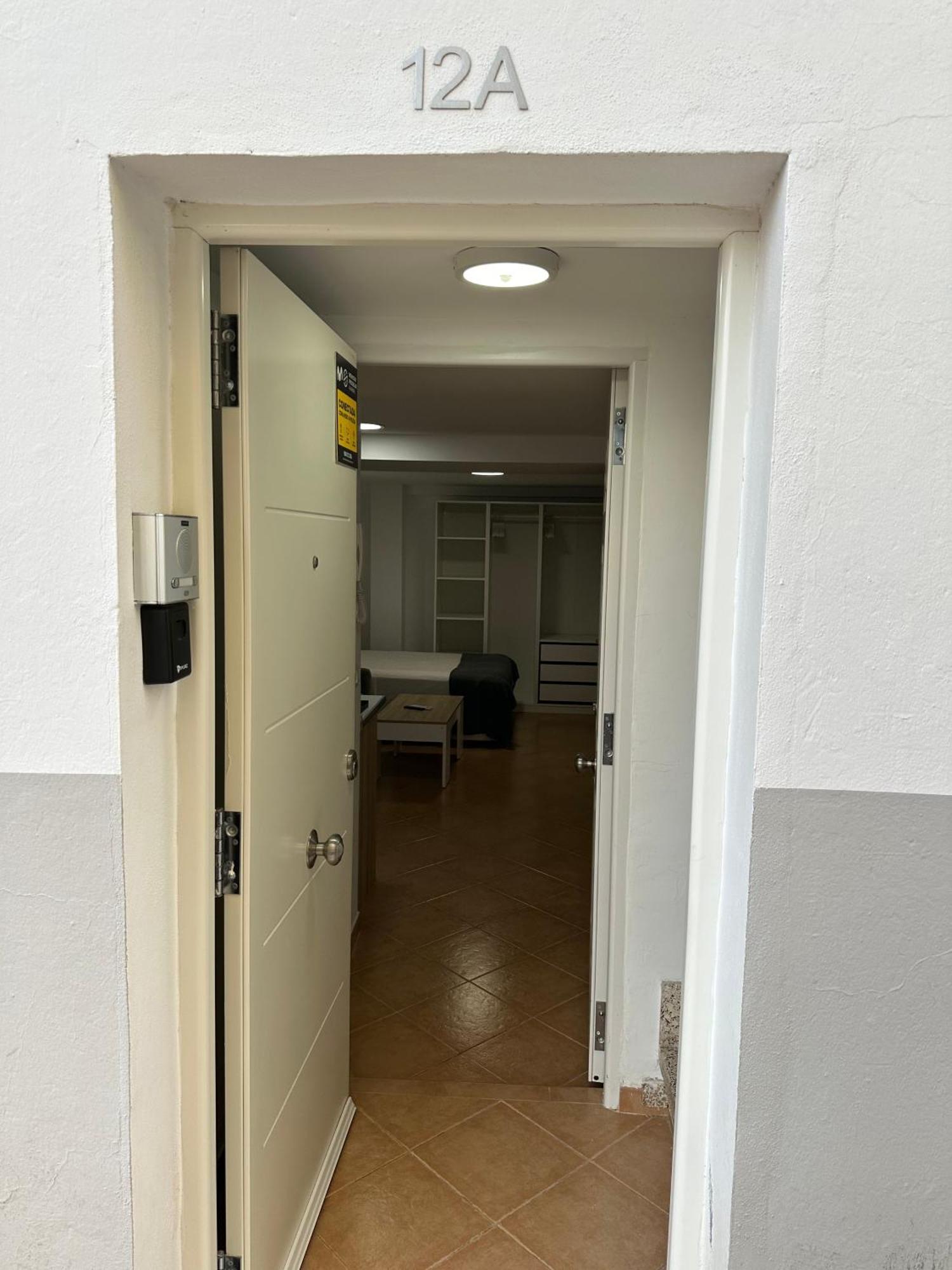 Apartamento Avenida Velazquez Bajo Malaga Luaran gambar